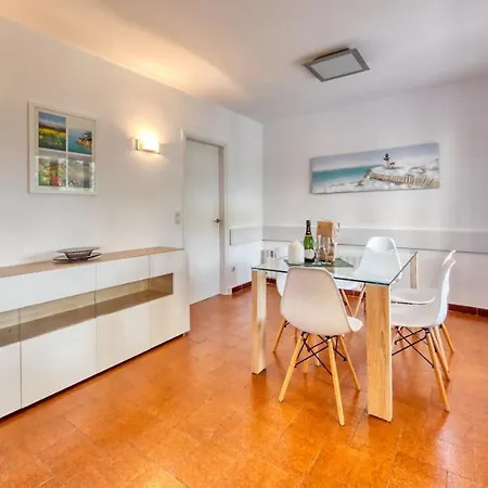 Villa Sleeps 12 Pool Wifi Lloret de Mar