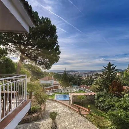 Sleeps 12 Pool Wifi Lloret de Mar
