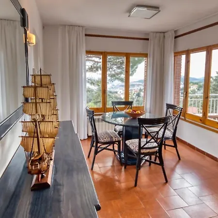 Villa Sleeps 12 Pool Wifi Lloret de Mar